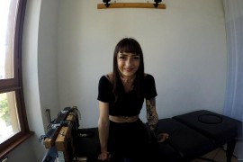 Ari - Feet the Stock - D399