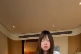 约拍短发女生嫩足 - N328